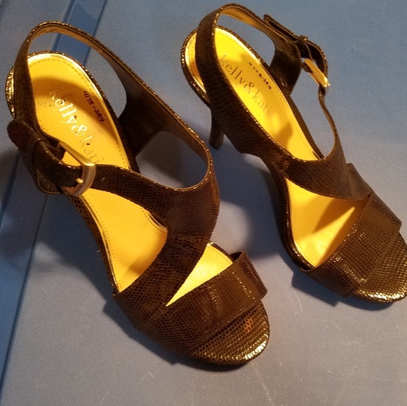 💚 Kelly & Katie DSW Heels - Picture 3 of 5